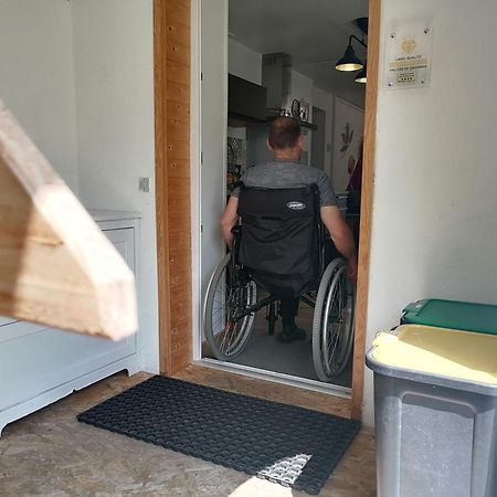 Aux D'Estaing Croises, Gite De Montagne Accessible A Tous المظهر الخارجي الصورة