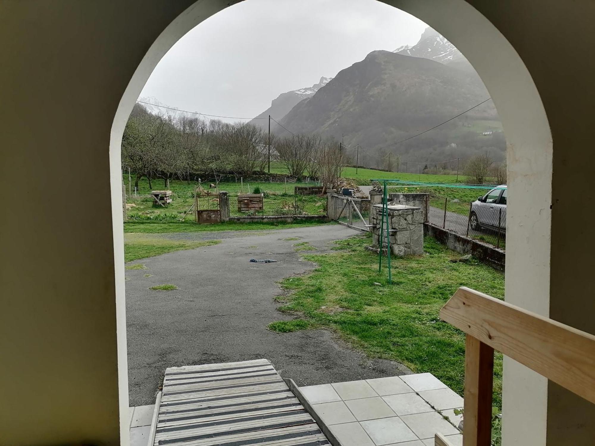 Aux D'Estaing Croises, Gite De Montagne Accessible A Tous المظهر الخارجي الصورة